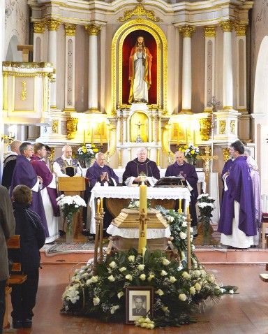 Stanislovas Bendaravičius palydėtas į šviesos ir meilės karaliją