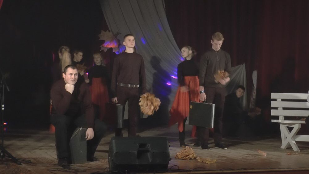 Įspūdingas renginys Santaikoje “Prie krentančių lapų ugniakuro” (video+foto)