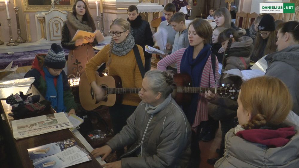 Alytaus šv.Angelų Sargų bažnyčios jaunimo choras (video)