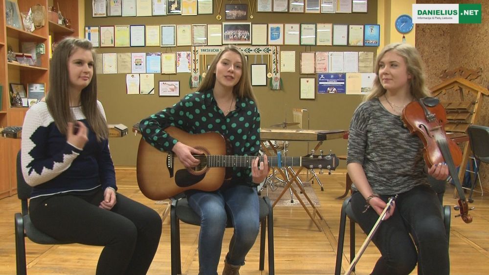 Alytaus merginų grupė “Be rėmų” (video)