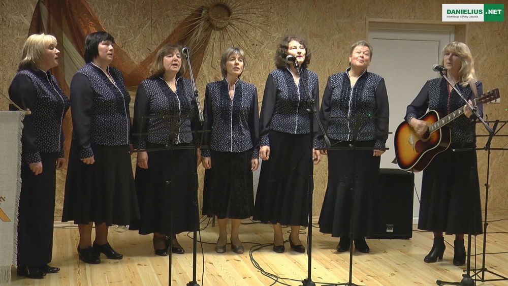 Ąžuolinių kaimo bendruomenės moterų ansamblis (video)