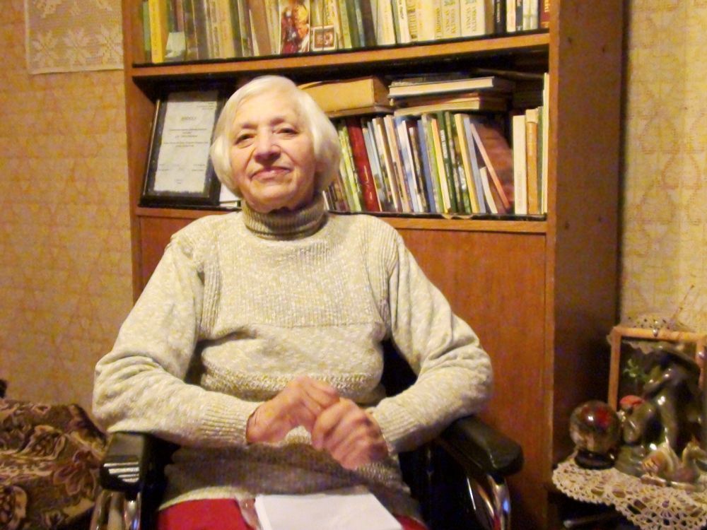 Poetė Vladzė Mečionienė jau 40 metų prikaustyta prie invalido vežimėlio