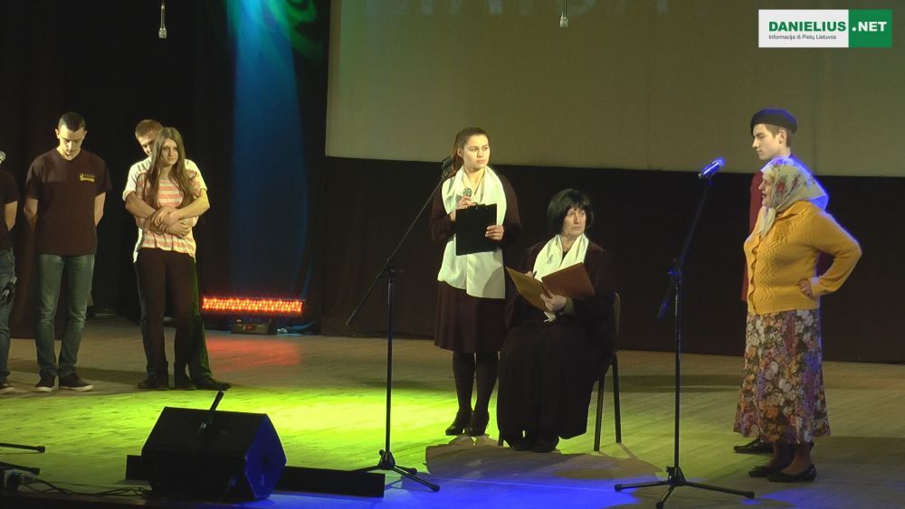 Maišatynė-2015: Tradicinis Varėnos moksleivių humoro grupių festivalis (video)