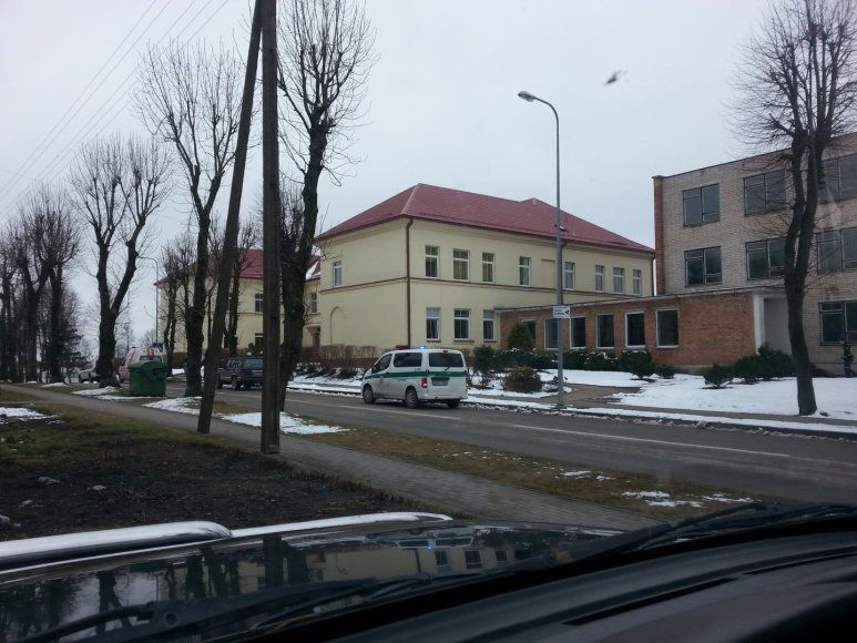 Po pranešimo apie sprogmenį evakuota Daugų Vlado Mirono gimnazija