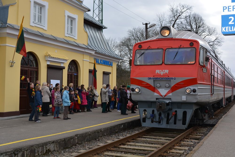 Naujųjų Valkininkų žmonės dainuoja Lietuvai, dainuoja laisvei!!!