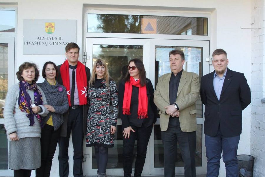 Pivašiūnų gimnazijos jaunųjų maltiečių susitikimas su Maltos ordino vadovais