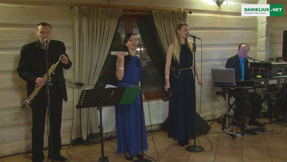 Grupė “Frank Orchestra” gyvai (video)