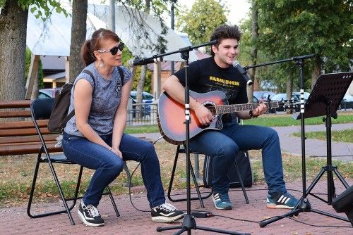 Minint Baltijos kelią Dauguose… (foto, video)