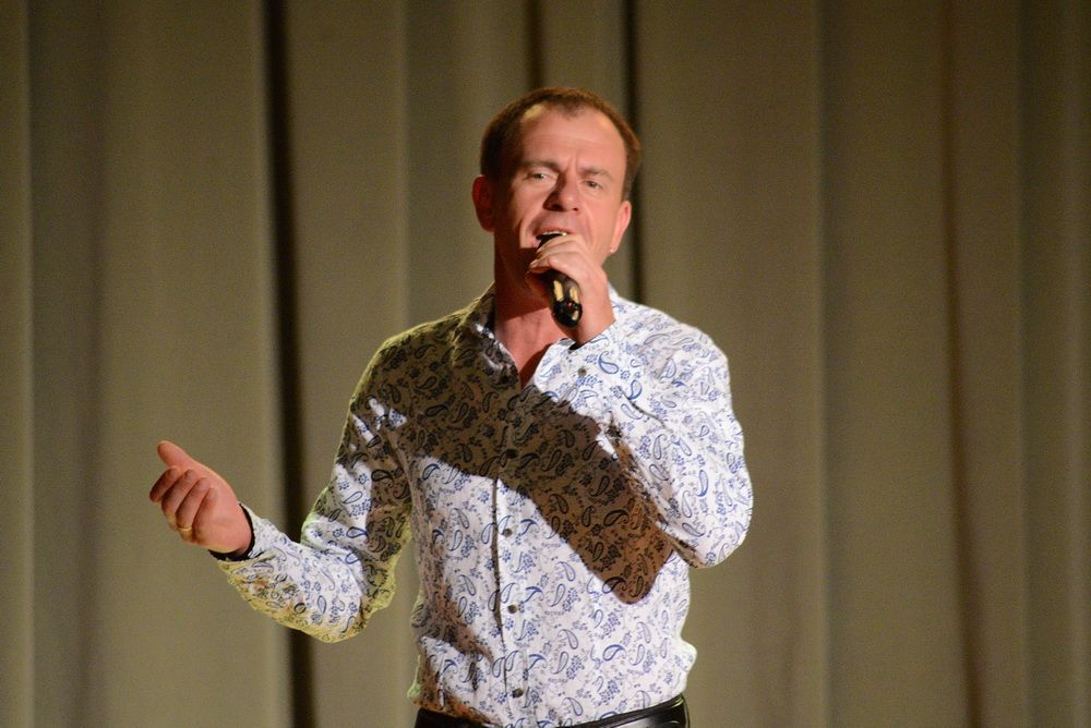 Dainuoja Juozas Kavaliauskas (video)