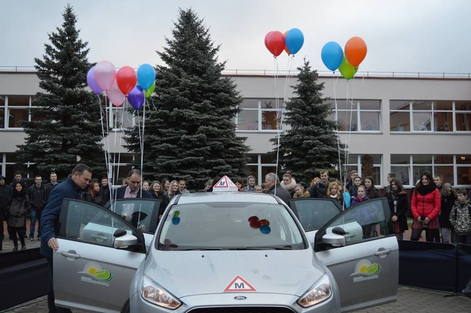 Butrimonių gimnazistai vairuos naujutėlaitį „Ford Focus“
