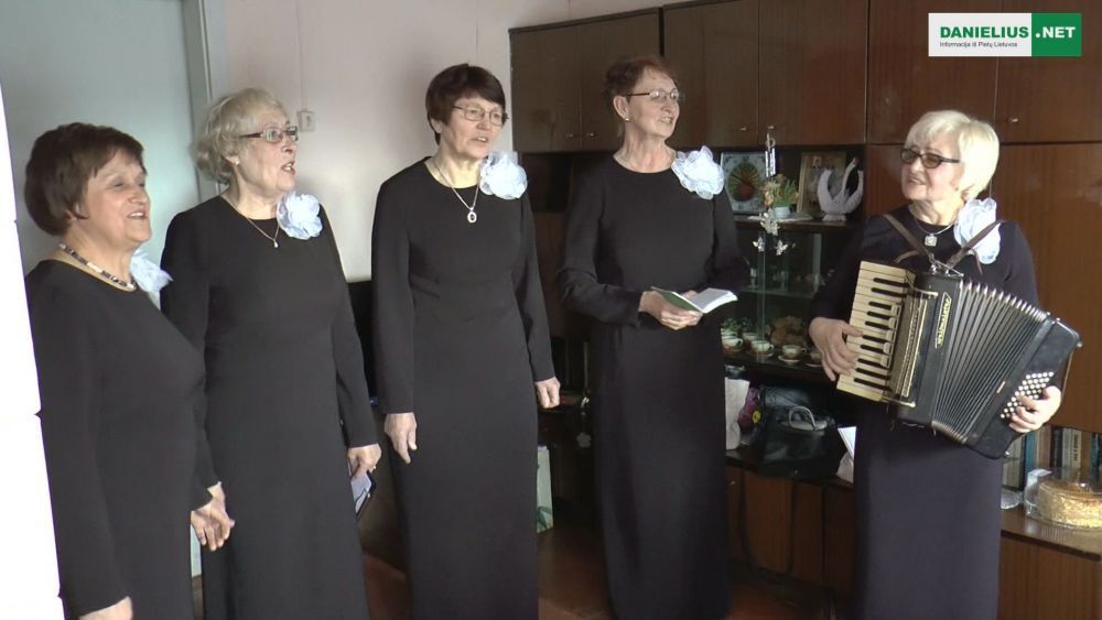 Luksnėnuose pagerbti Genovaitė Švabienė ir Juozas Abromavičius (video)