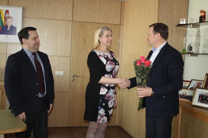 Alytaus rajono ūkininkei  už šaltalankių girą – medalis