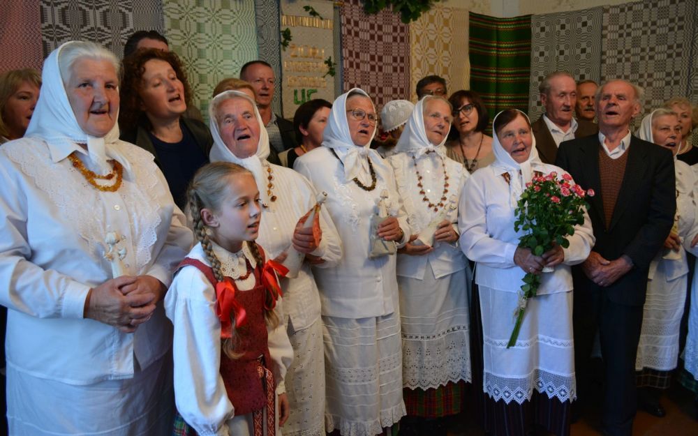 Žiūrų etnografiniam ansambliui – 45! (Foto)