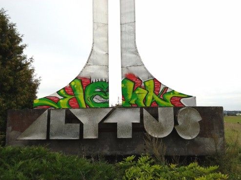 Grafičiai pasidarbavo ir ant Alytaus ženklo (foto)