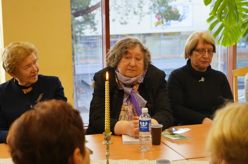 Literatų popietė Varėnoje „Kur skrenda margieji paukščiai” (foto)