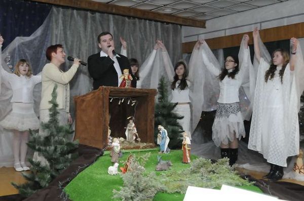 Ketvirtadienį aloviškiai tradiciškai kartu ir vėl sės prie bendro Kūčių stalo! (video)