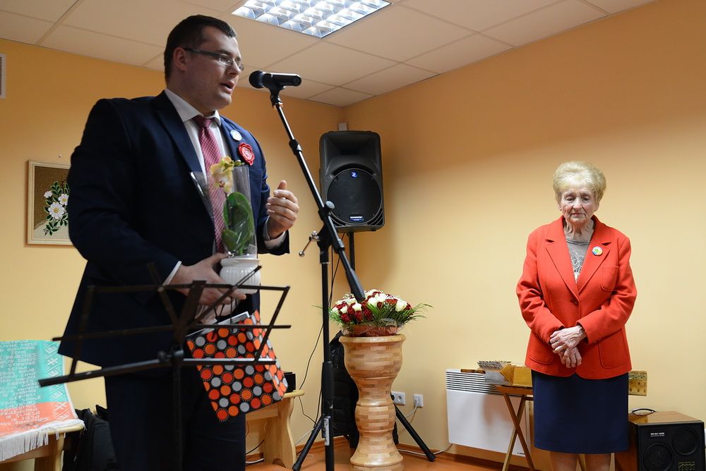 Pirmasis naujametinis karnavalas “Valandinės auklės studijoje” Alytuje (video)