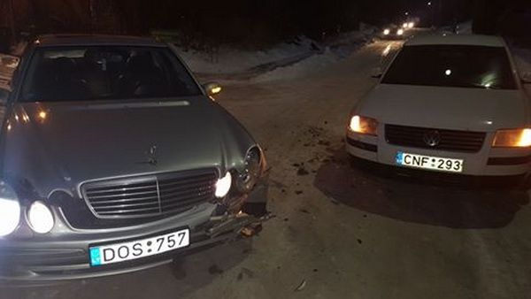 Dauguose stabdykite iš tolo…