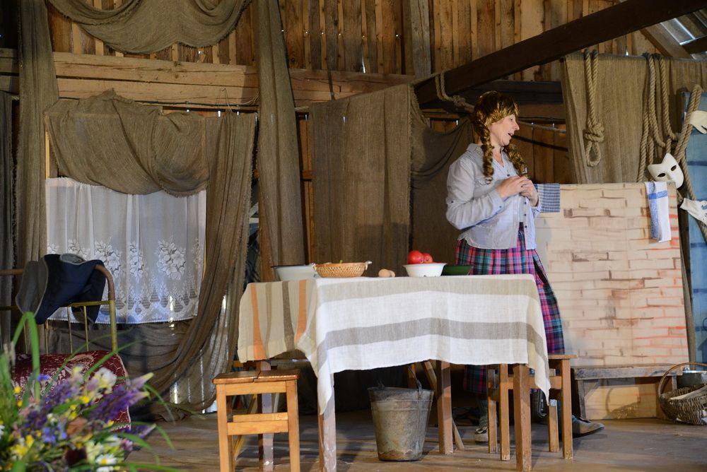 Balkūnuose jau 20-ąjį kartą vyko teatro festivalis “Kaimo liktarna” (foto+video)