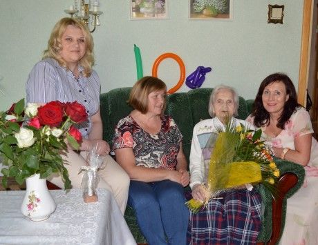 Sveikinimai 105 metų sulaukusiai alytiškei Leokadijai Butkevičienei