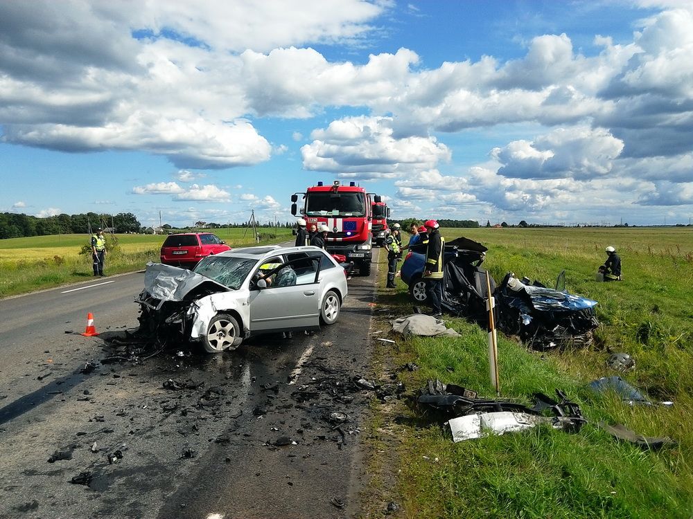 Kelyje Alytus-Balbieriškis žuvo du žmonės, dvi merginos sužeistos (foto)