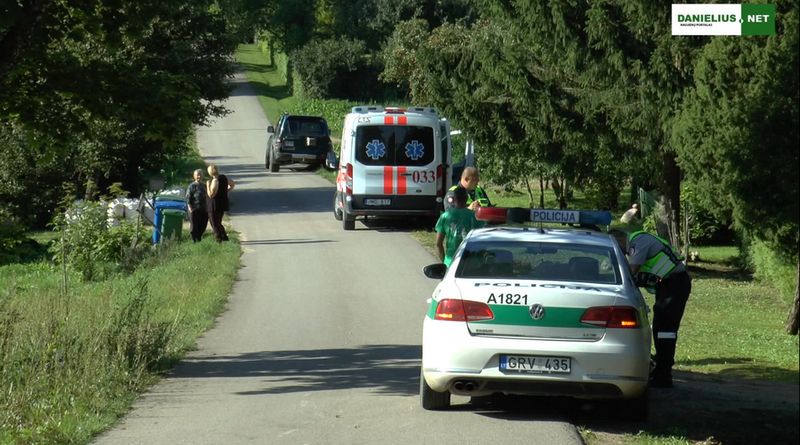 Meškasalio kaime galvos traumą patyrė jaunas dviratininkas (video)