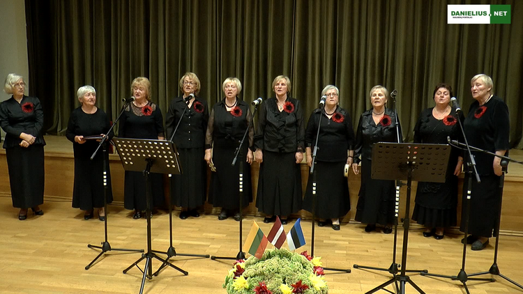 Daugų moterų ansamblis “Suvingio banga” (video)