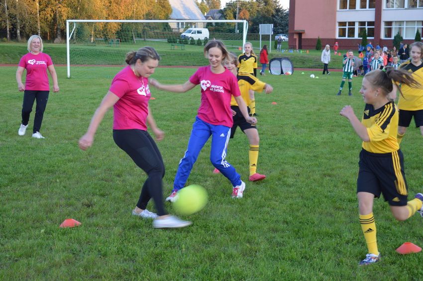 Butrimonis vienija futbolas!