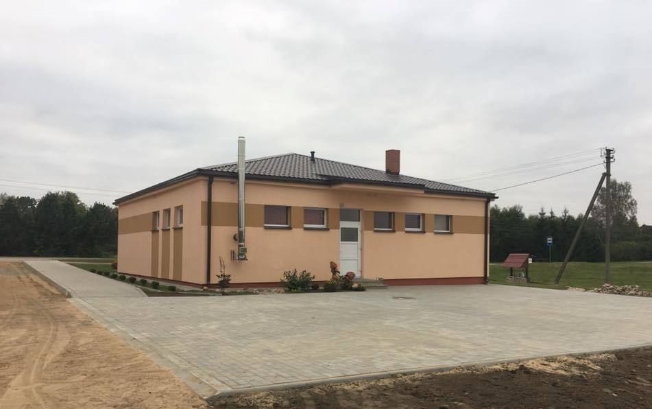 Pagražėjo Mikalavo kaimo bendruomenės „Šilaičiai“ pastato aplinka
