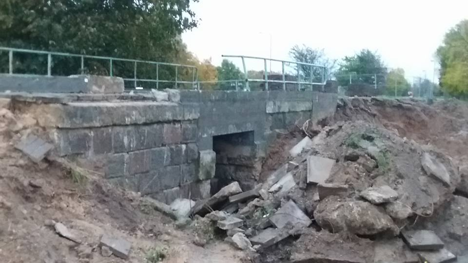 Jei Alytaus geležinkelio viaduko nenugriovė du pasauliniai karai, jį sunaikins prekybos centras?