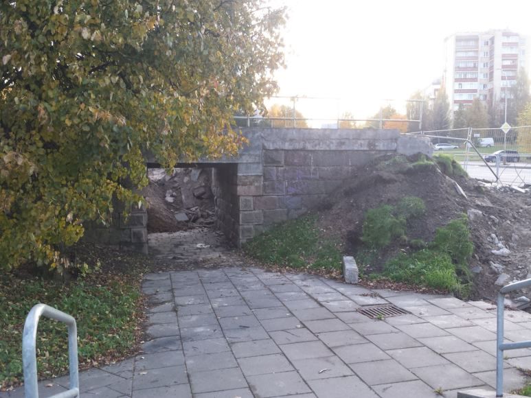 Geležinkelio tiltelis Alytaus Sveikatos take bus išsaugotas