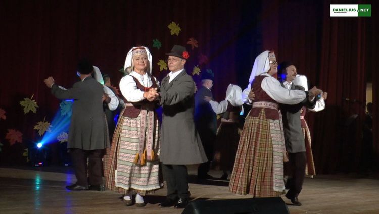Miroslavo seniūnijos rudens šventė “Su krintančiais lapais” (video)