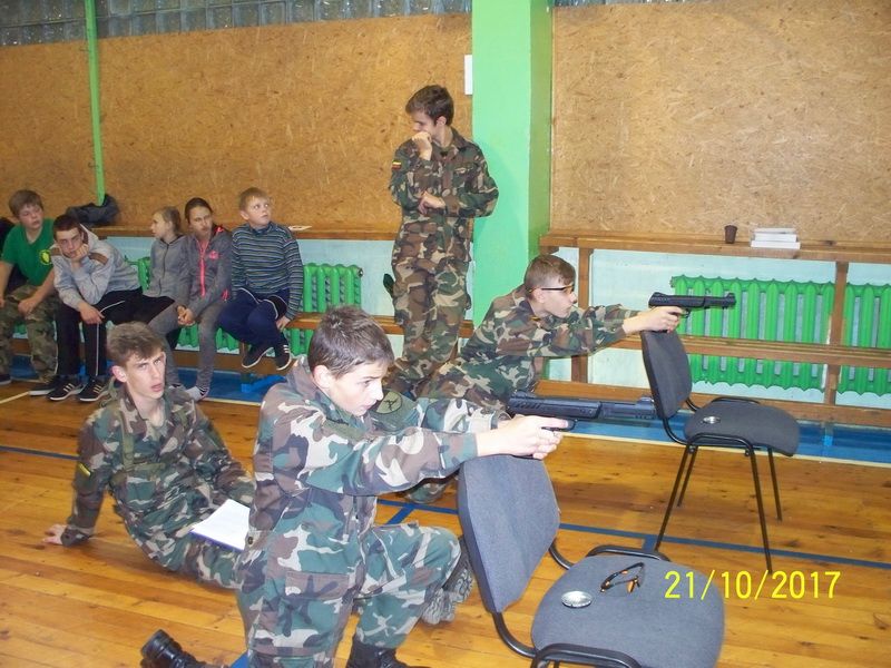 Taikliausio jaunojo šaulio varžybos Dauguose (foto)