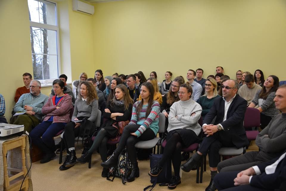 Dargužiuose jaunimas domėjosi verslo galimybėmis