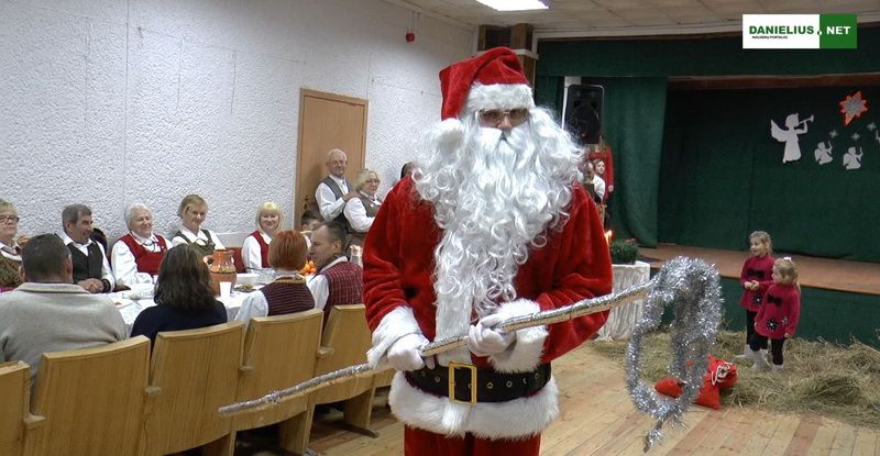 Pats linksmiausias Kalėdų senelis…. (video)