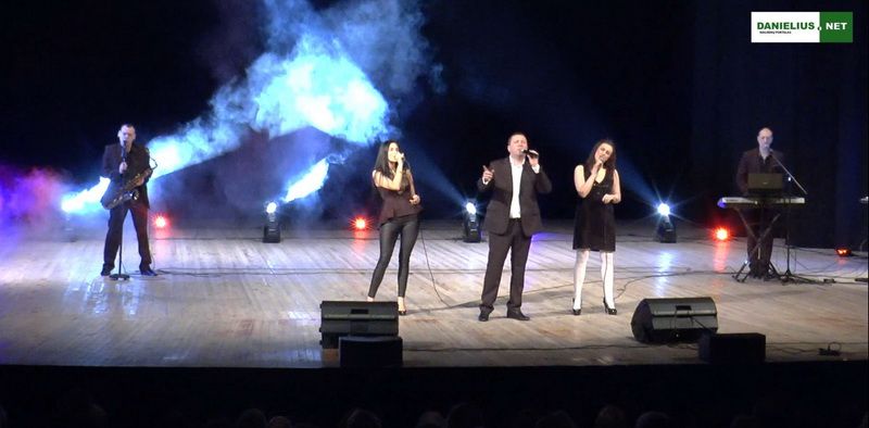 Grupės “Nemuno krantai” koncertas Marijampolėje (video)