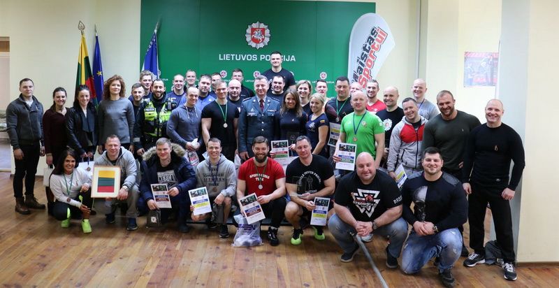 Alytaus policija šimtmetį švenčia sveikai ir galingai