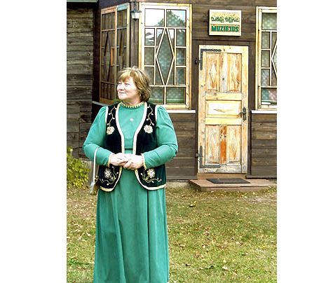 Liusė Gaidukevičienė pirmojo Lietuvos totorių kultūros ir buities muziejaus Subartonyse steigėja (video)