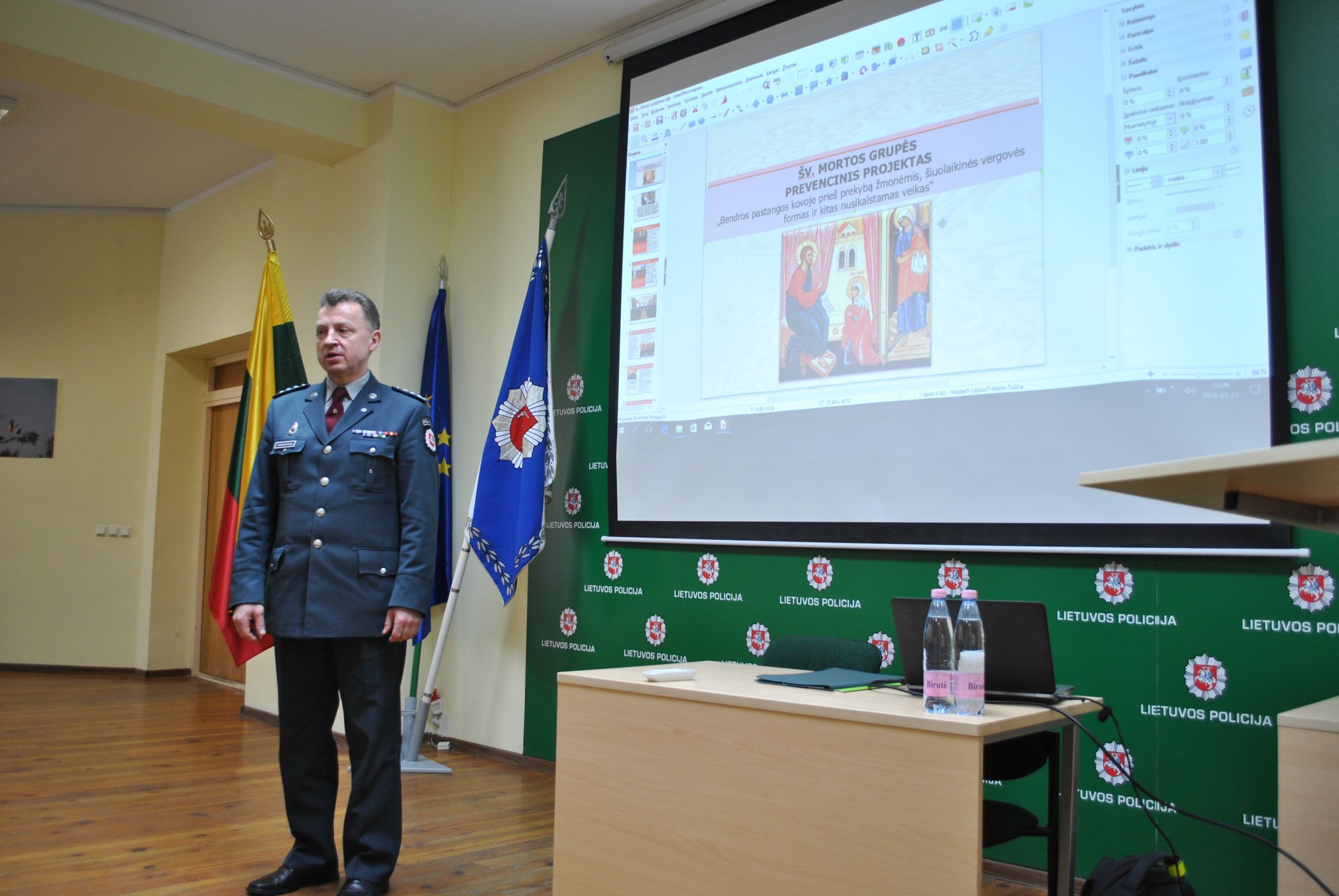Policijos pareigūnai ir dvasininkai vienijasi bendram tikslui