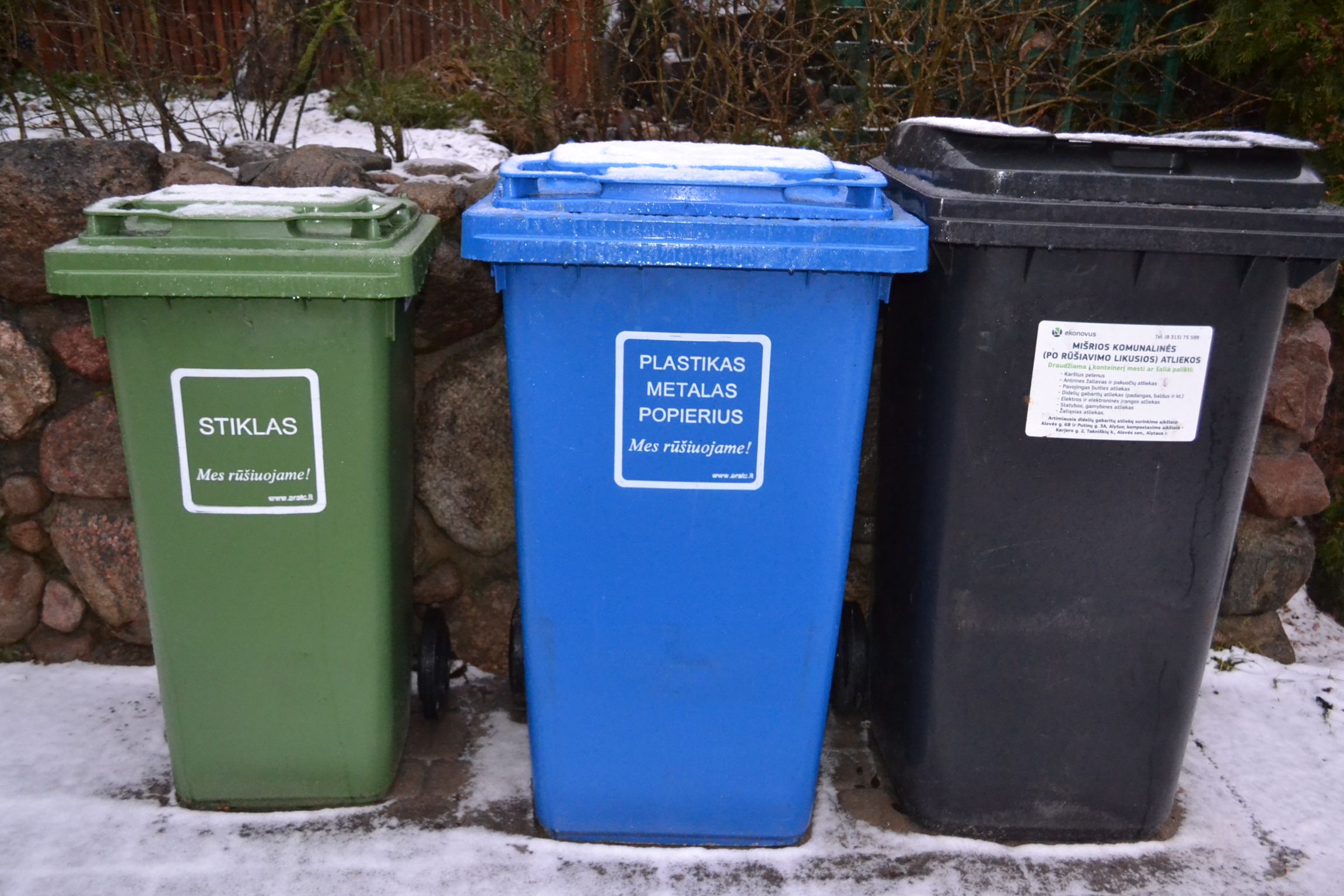 Laiku neištuštintas mišrių atliekų konteineris. Kur kreiptis?