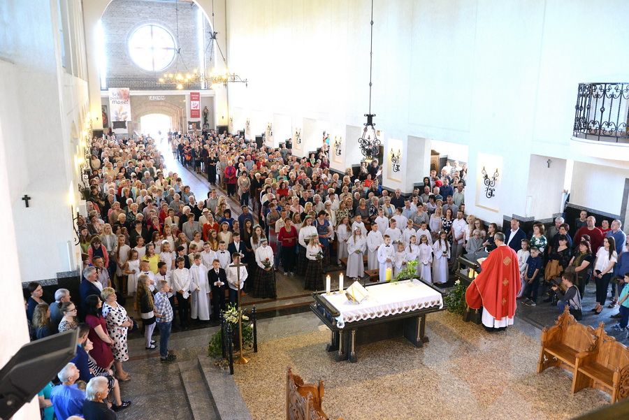 Pirmoji Komunija Alytaus Vidzgirio bažnyčioje-2018 (foto)