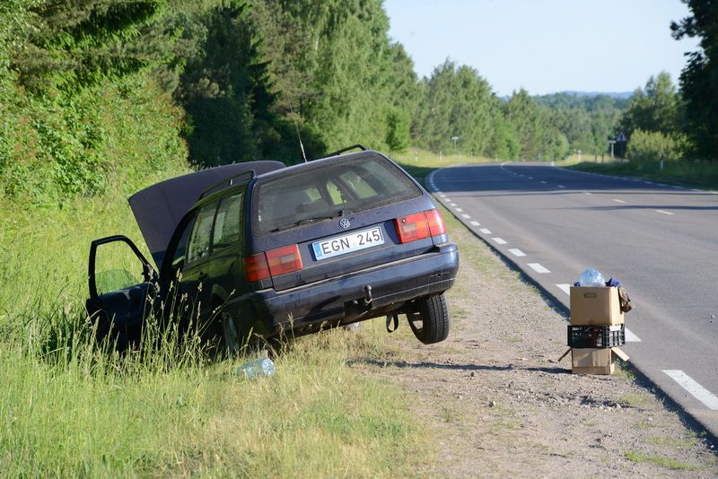 Prie Alytaus susidūrė BMW ir Passatas (foto)