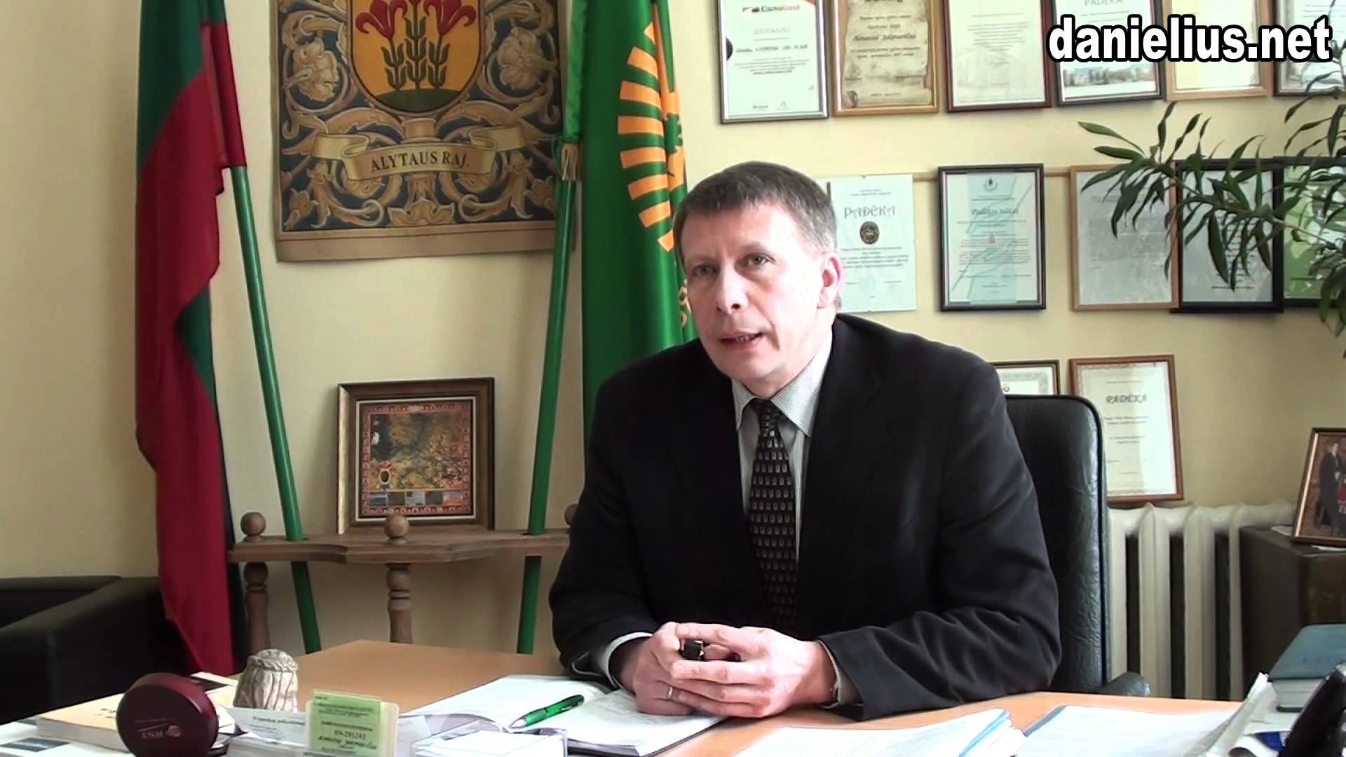 Almantas Jakimavičius: linkiu savo abiturientams eiti tiesos ir doros keliu