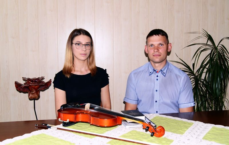 Laidotuvių giesmininkai Greta ir Kęstutis Tumynai (video)