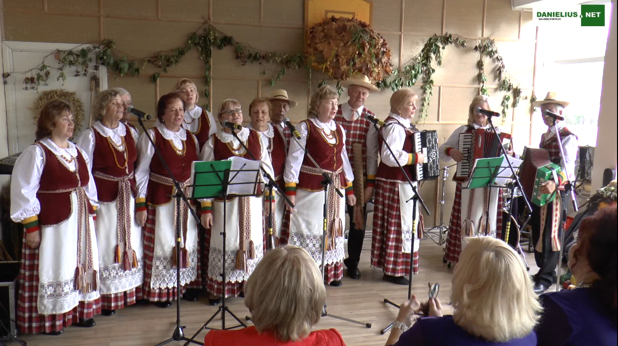 Kumečių kaimo kapela “Kaimynai” (video)
