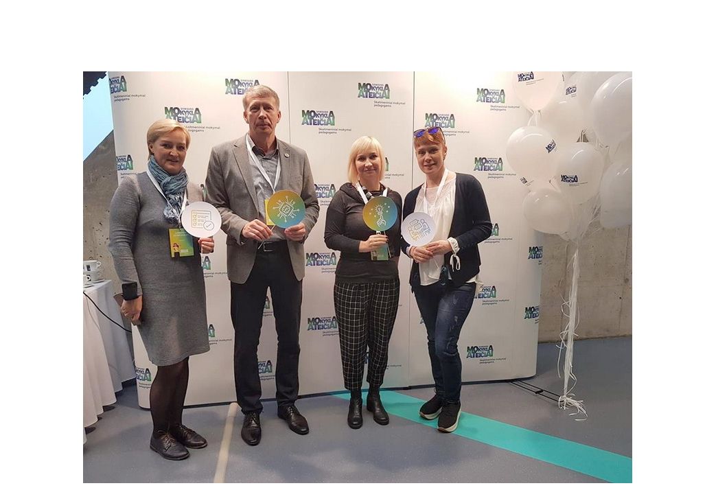 Alytaus r. Daugų Vlado Mirono gimnazijos komandos nariai, pasirengę pokyčiui– „Vaizdas moko“