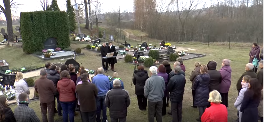 Kaip melstasi Meškasalio ir Daugų kapinėse (4 video)