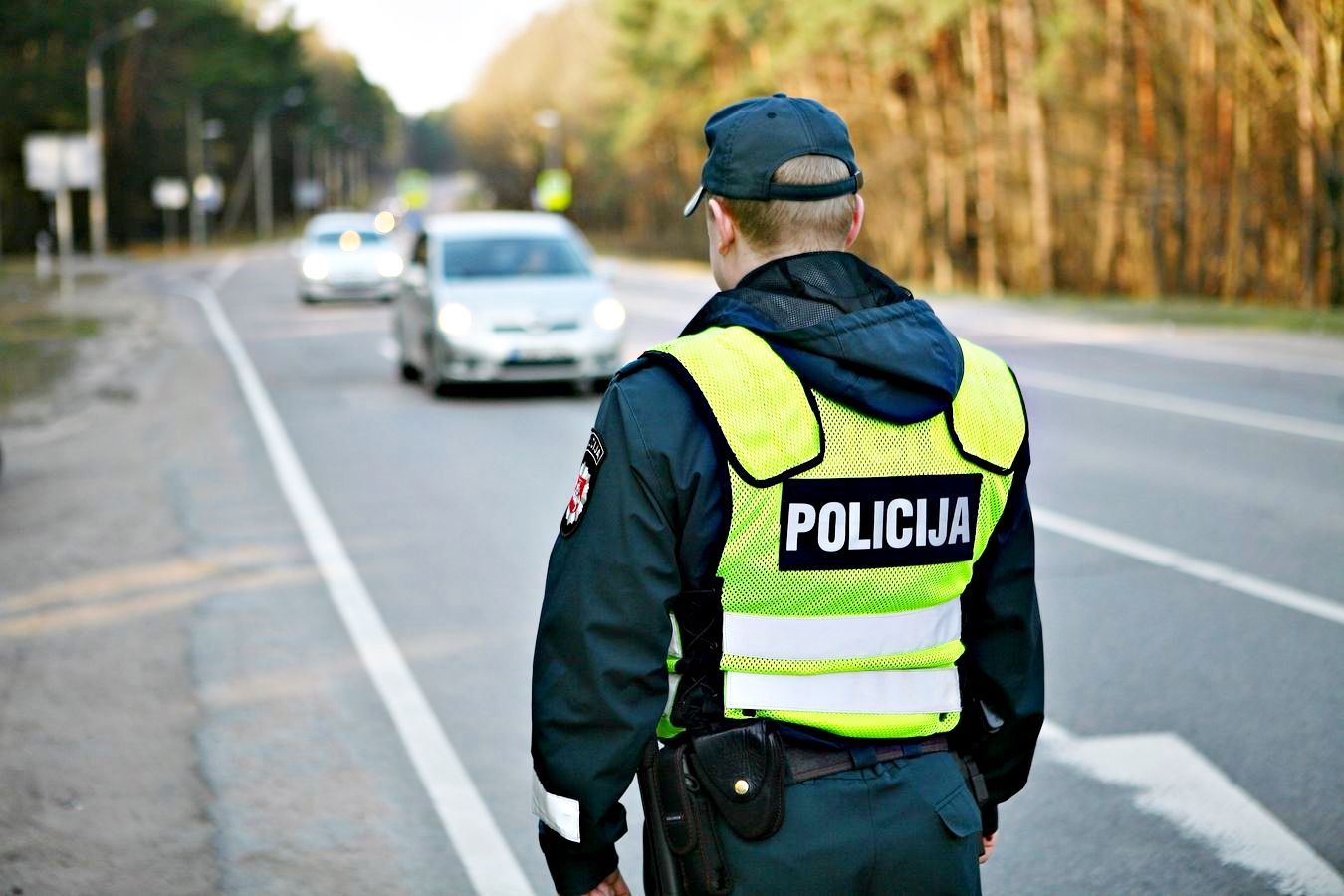 Lazdijuose pasipriešinta policijos parigūnui