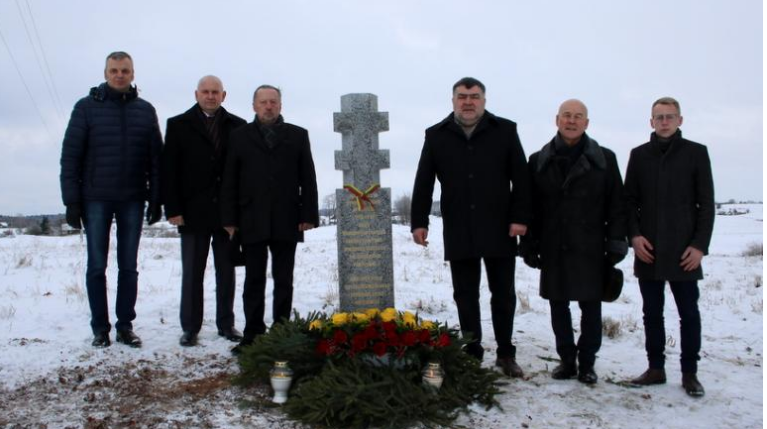 Įamžintos partizanų kautynės Kirtiliškės kaime Lazdijų rajone