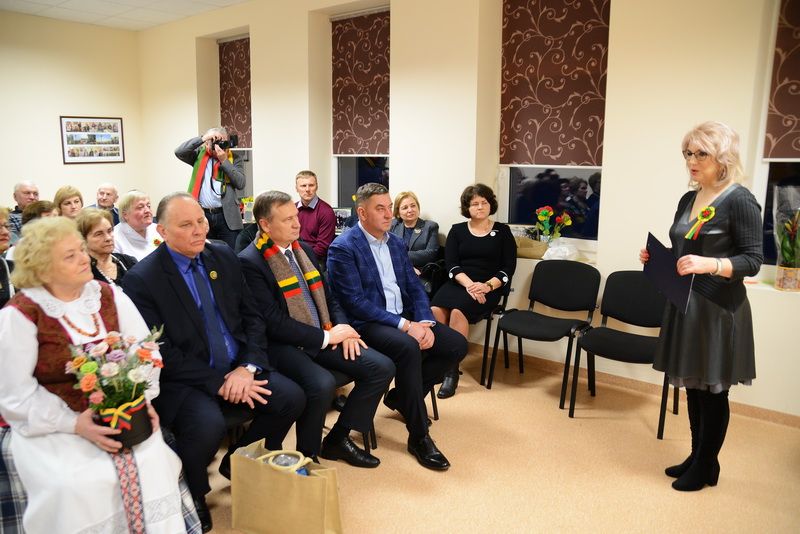 Pocelonių kaimo bendruomenė šventė Vasario 16-ąją ir pristatė savo krašto dainų rinkinį (foto+video)